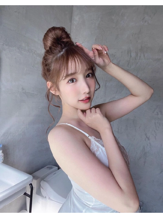 《楼下小馆》封面